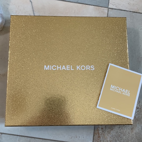 Brand New Michael Kors Convertible Crossbody Wallet Jet Set Charm Merlot Multi - Picture 9 of 9